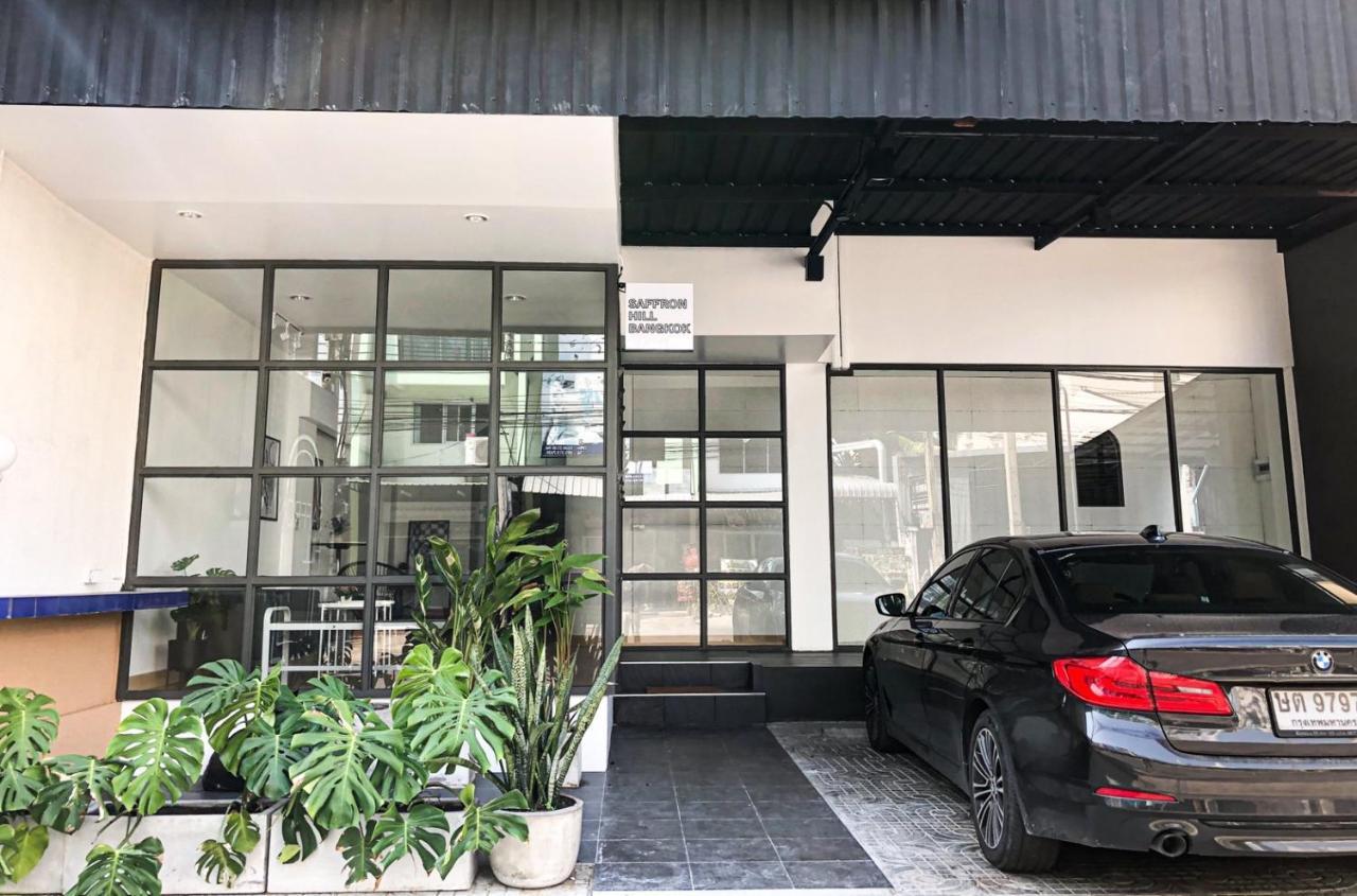 曼谷藏红花山酒店 外观 照片
